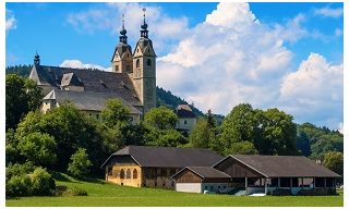 CSODÁLATOS KARINTIA