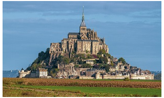 PÁRIZS ÁRNYÉKÁBAN: NORMANDIA ÉS BRETAGNE