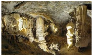 Postojnai cseppkőbarlang – Predjamai vár