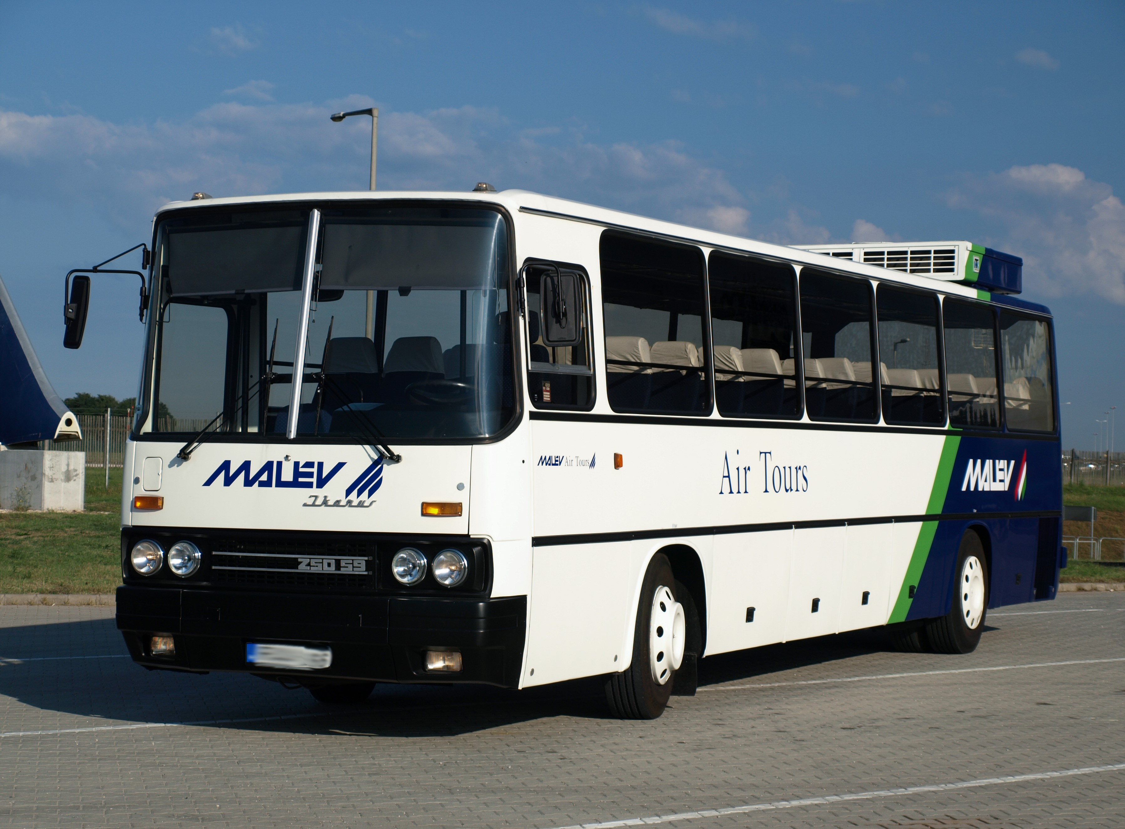 Ikarus 250 Malév Air Tours