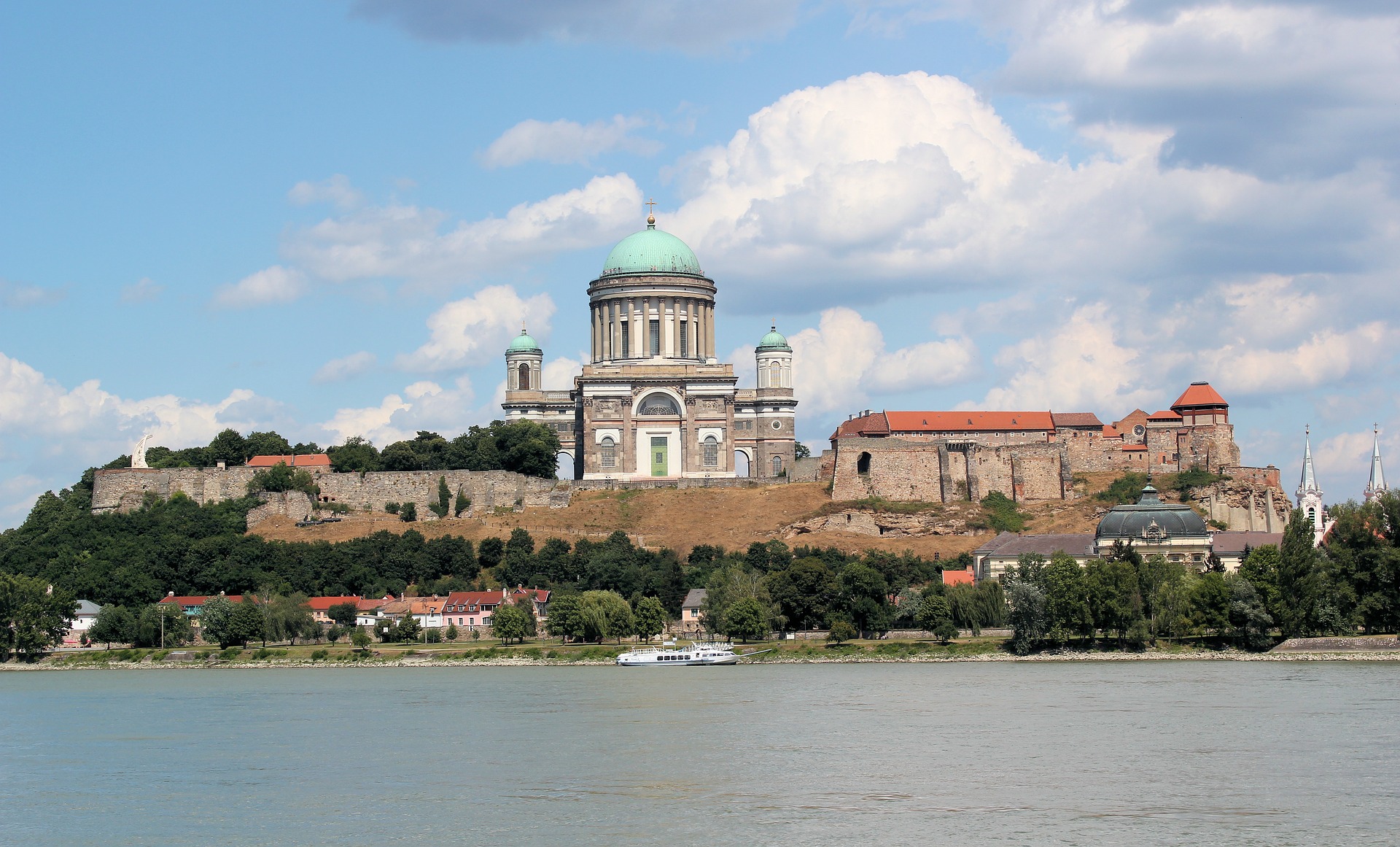 esztergomi munkaügyi központ munka.hu